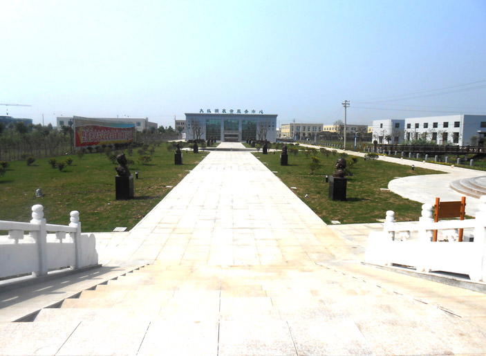 盐城广场人物肖像雕塑-(3).jpg 盐城广场人物肖像雕塑-(3).jpg