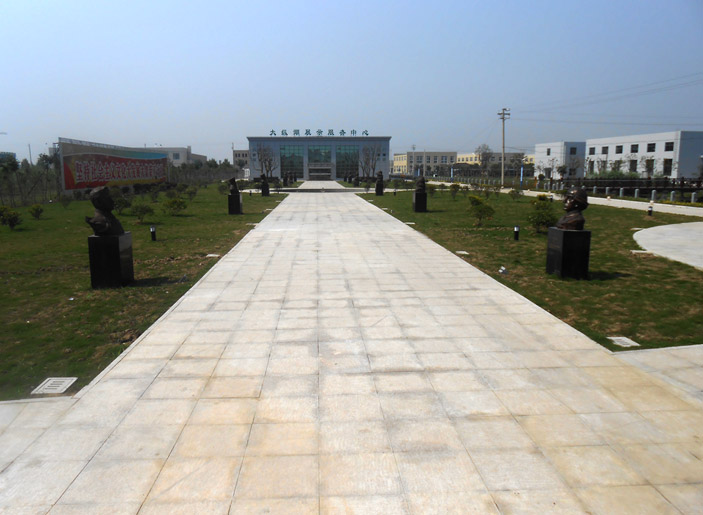 盐城广场人物肖像雕塑-(4).jpg 盐城广场人物肖像雕塑-(4).jpg