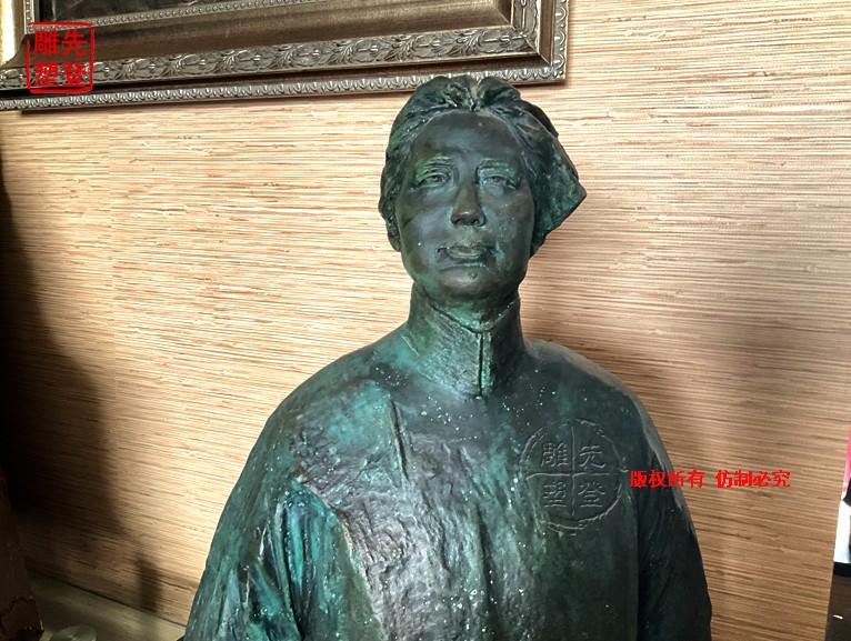 《毛泽东》雕塑长42cm��?0cm��?00cm3.jpg